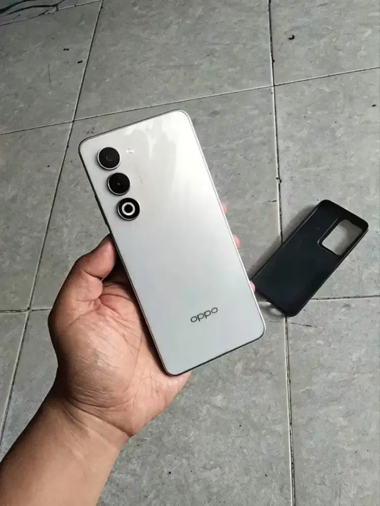 Oppo A5 2025 Nfc (8+8/125)
