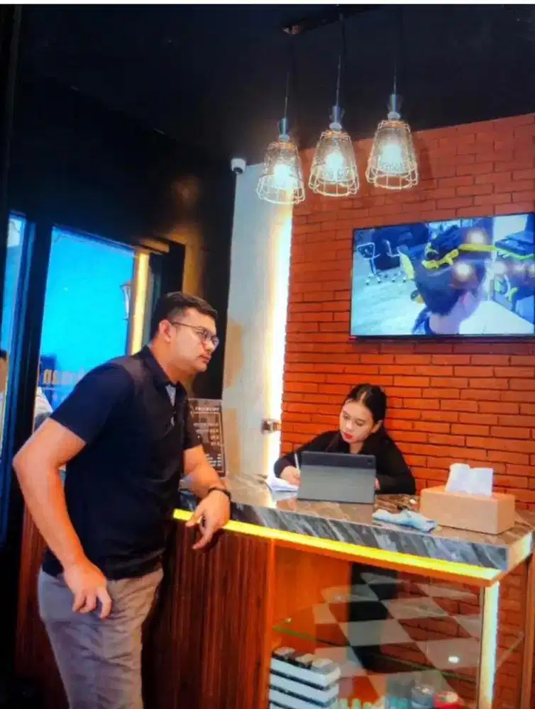 Di Cari wanita, untuk kasir barbershop di kebun jeruk