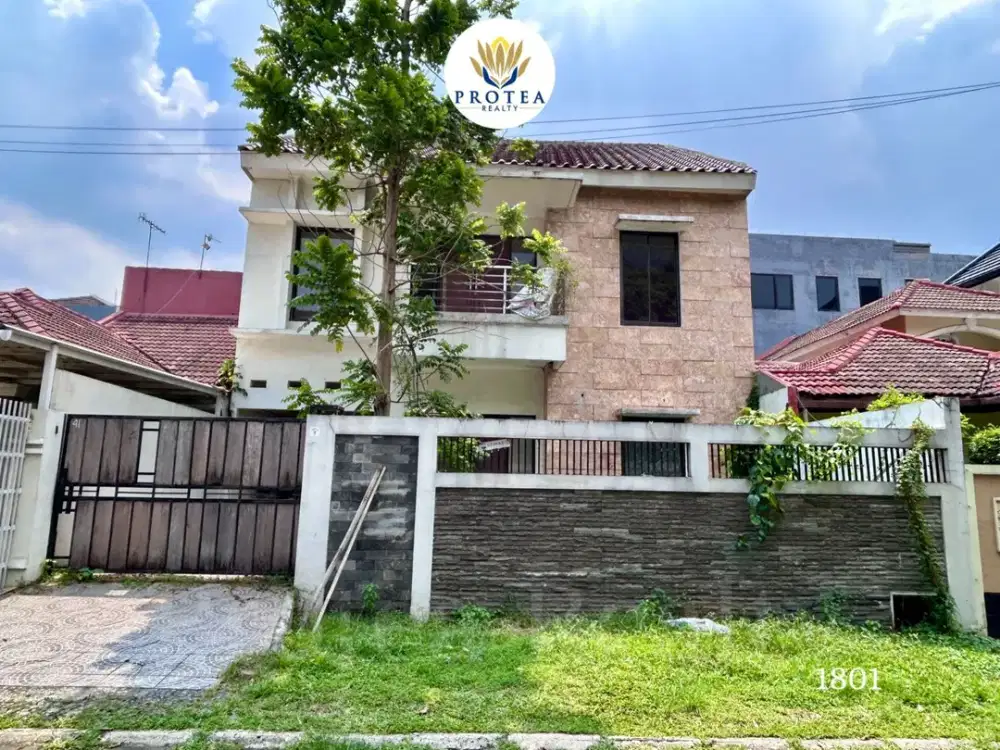 Rumah dengan LT 200, Row Jalan Lebar, Lingkungan Nyaman