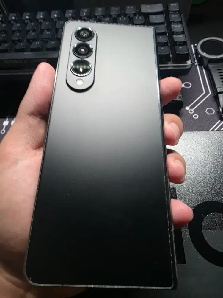 JUAL SAMSUNG GALAXY Z FOLD4 + GALAXY A05s