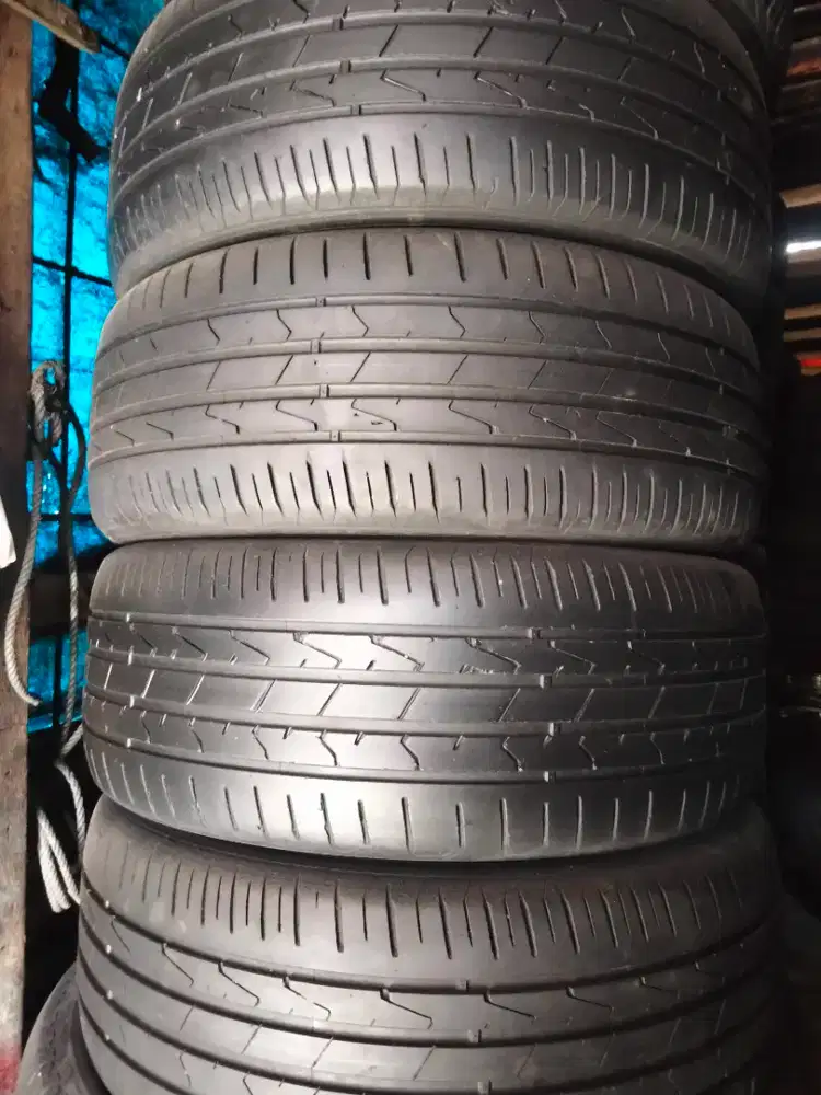 Ban R18/225/50 Hankook