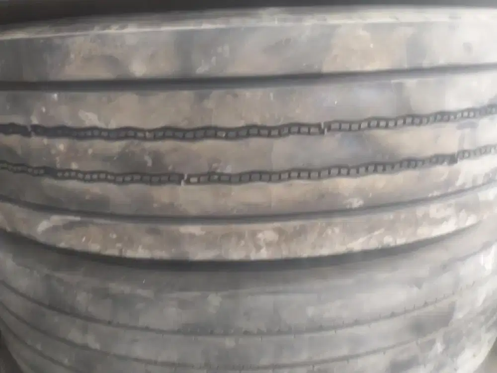 BAN TUBELESS BUS/TRUK UKURAN 11R225