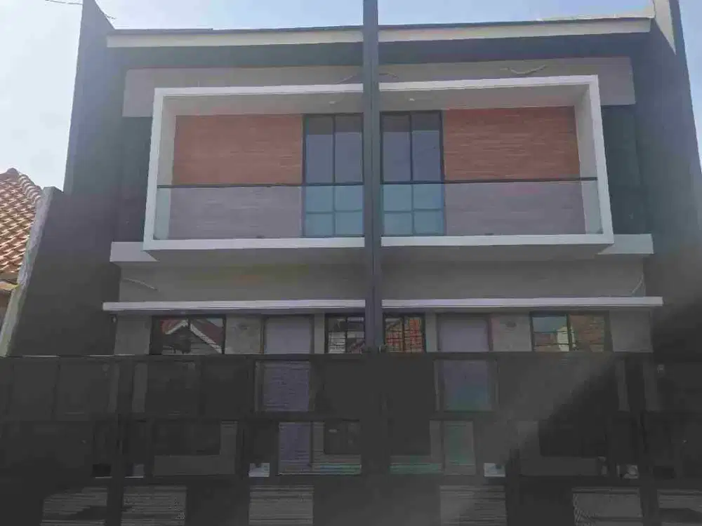 DIJUAL, RUMAH BARU GRESS,DEKAT AKSES MERR - WISMA MUKTI