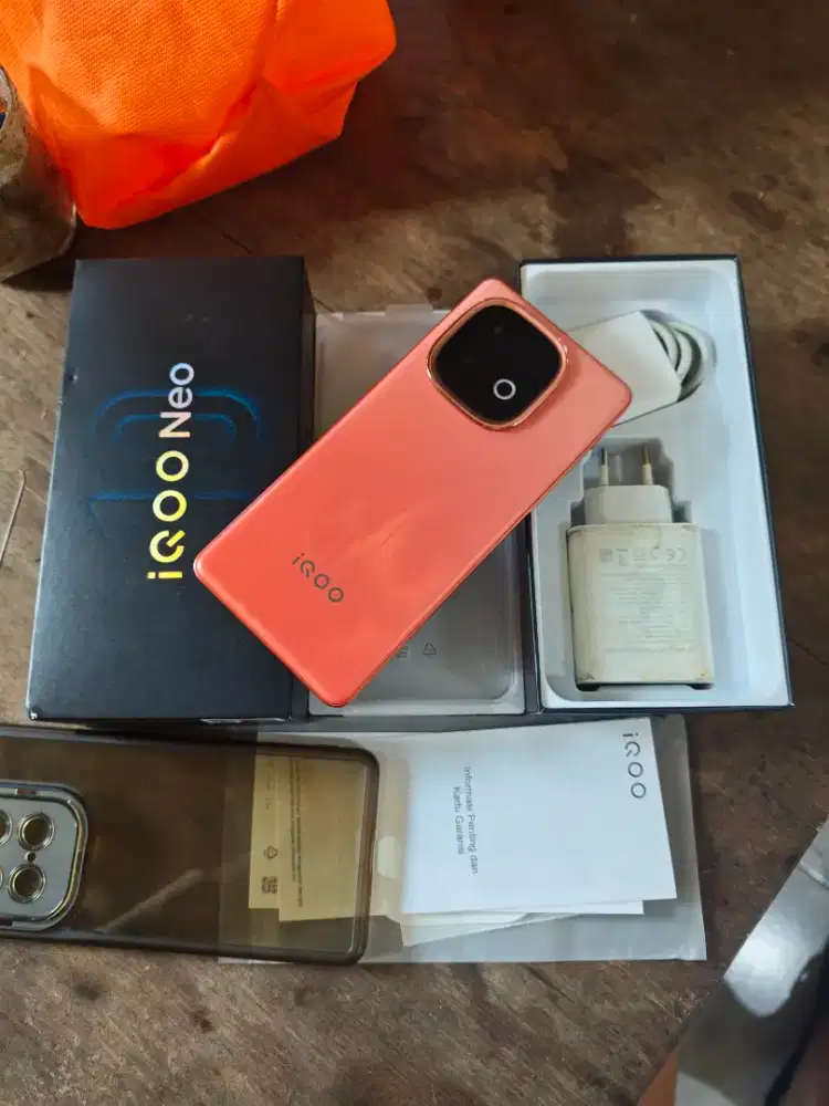 IQOO NEO 10 16/512 GB FULLSET