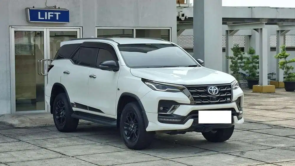 KM 52 RB TOYOTA FORTUNER SRZ AT 2023 Bensin
