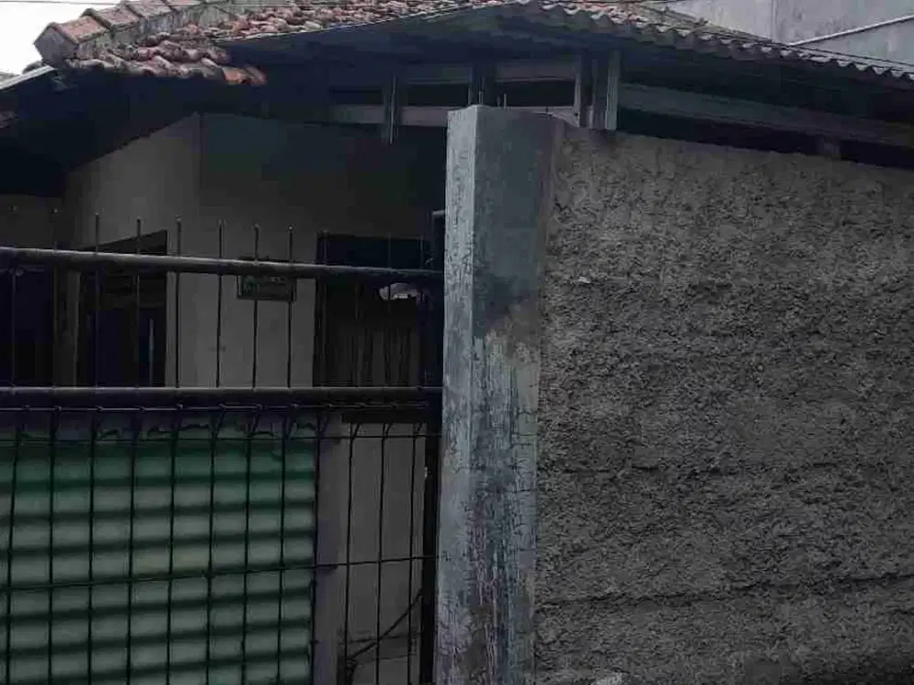 Rumah murah, strategis, tdk jauh dari jalan utama di kebagusan Jaksel