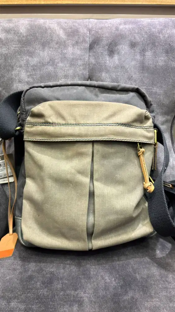 Tas Fossil Defender NS City Grey or Green Sling/Crossbody models