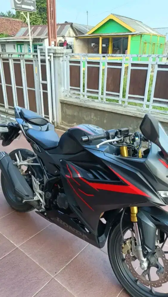 Honda CBR 150R tahun 2021
