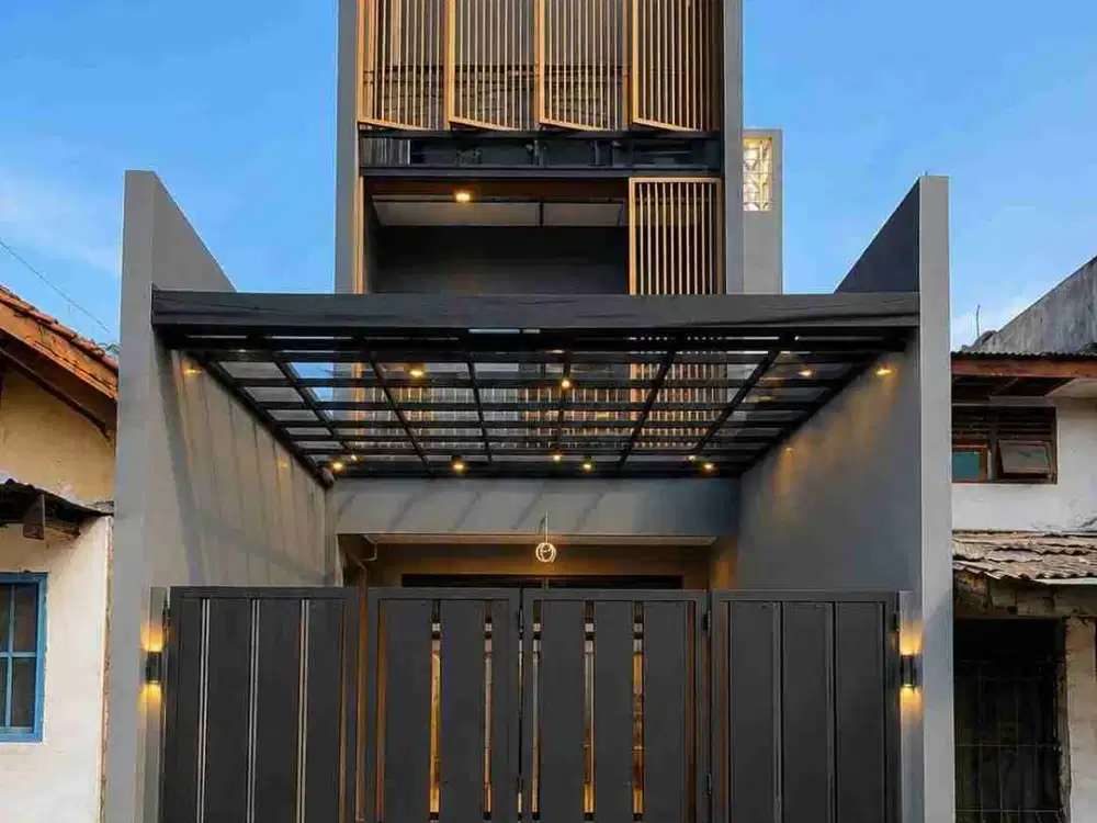 Ryamah Japenese Style 4lantai, semifurnished,  siap huni di P3jaten Barat Jaksel