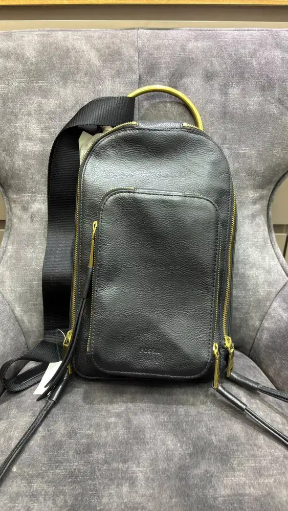 Tas Fossil Dove Sling Pack in Black (Model ZB7836-001)