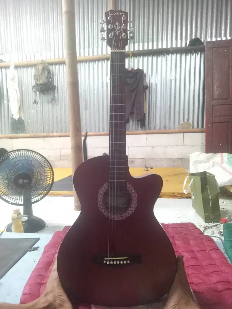 Gitar sandtune tanam besi, baru sehari