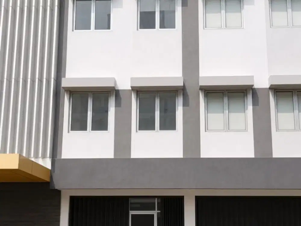 Disewakan Ruko Siap Pakai 4 Lantai dalam komplek Gading Bukit Indah GBI kelapa gading jakarta utara