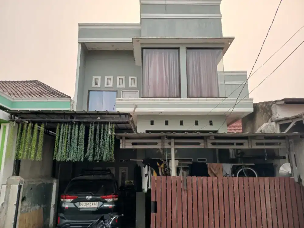 Jual cepat rumah 2 lantai murah meriah
