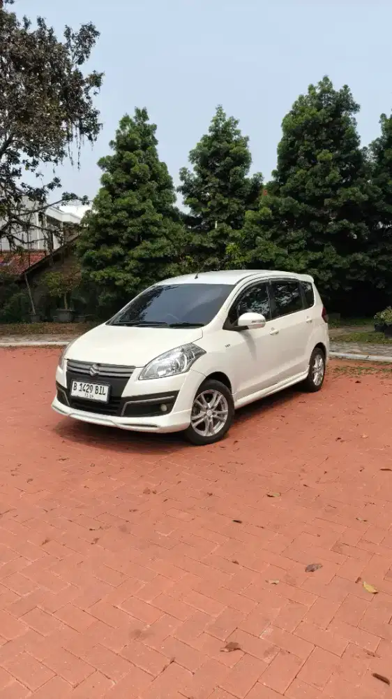 Ertiga GL Sporty