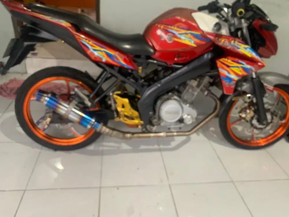 Di jual motor vixsion tahun 2014