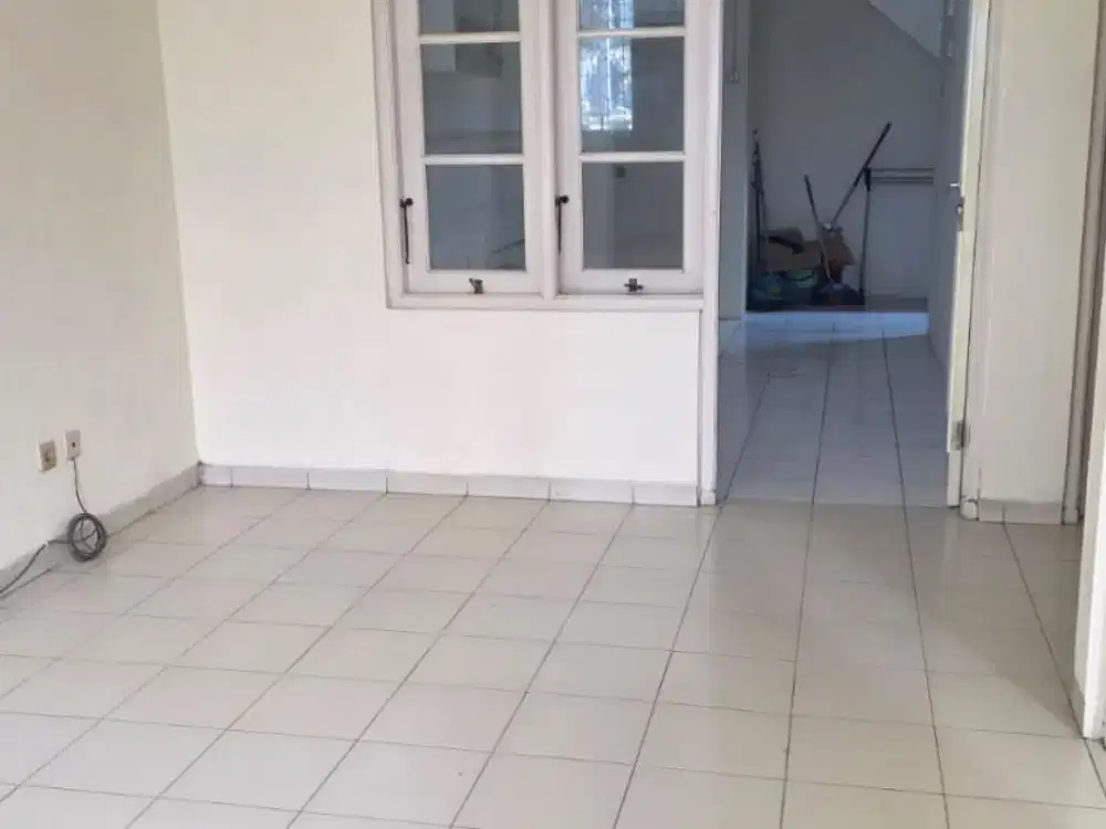 Disewakan rumah murah bagus 2 lantai di Cluster Taman Cikini Metland Menteng Cakung Jakarta Timur siap huni minimalis modern