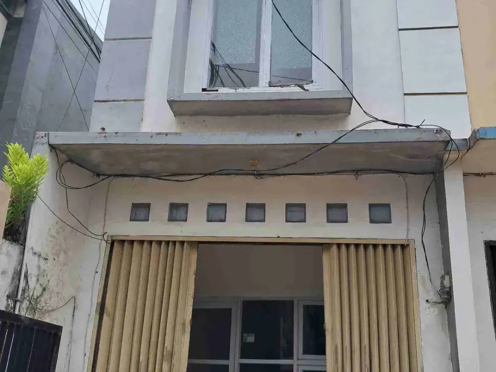 Ruko 2 lantai di Cimahi cocok untuk kantor dan tempat usaha dengan lokasi strategis dan area komersil