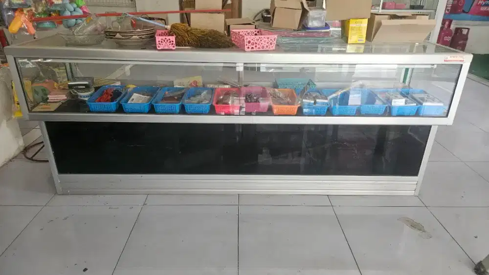 Etalase bekas konter HP