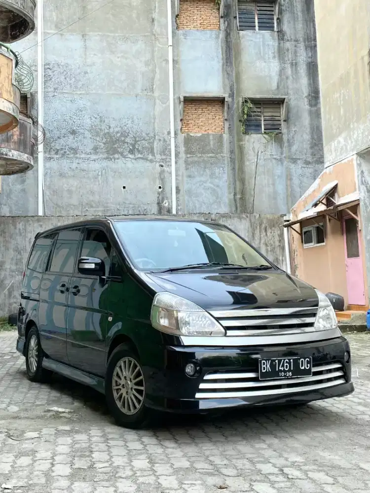Power Sliding Door + 3 TV aktif! Odo100rb an Nissan Serena Autech 2011