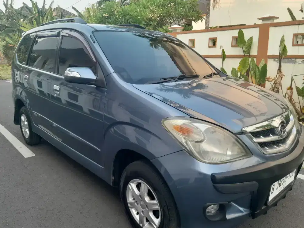 Daihatsu xenia LI sporty 2011 MT 1.0cc