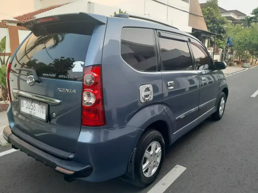 Daihatsu xenia LI sporty 2011 MT 1.0cc