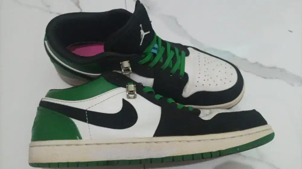 Dijual sepatu Nike bekas