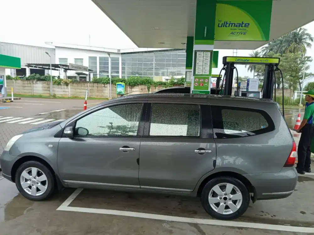 Grand livina 1.8 ultimate automatic