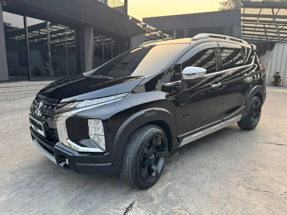 Xpander Cross 1.5 Premium Package 2021 Hitam Like New Low KM