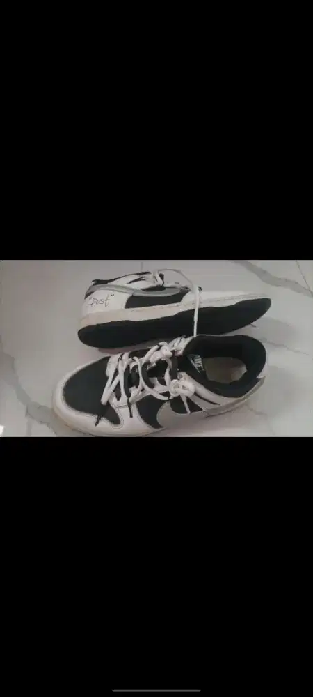 Dijual cepat sepatu Nike bekas