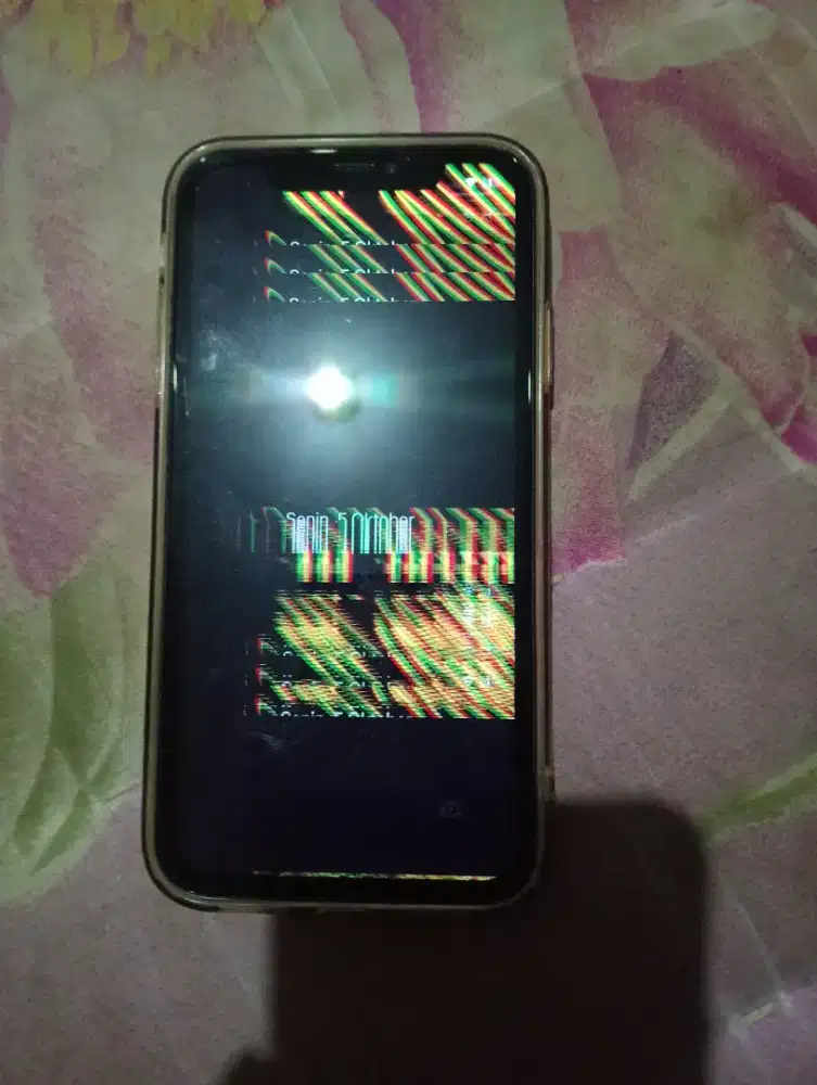 Hp iPhone xr rusak kondisi seperti ini