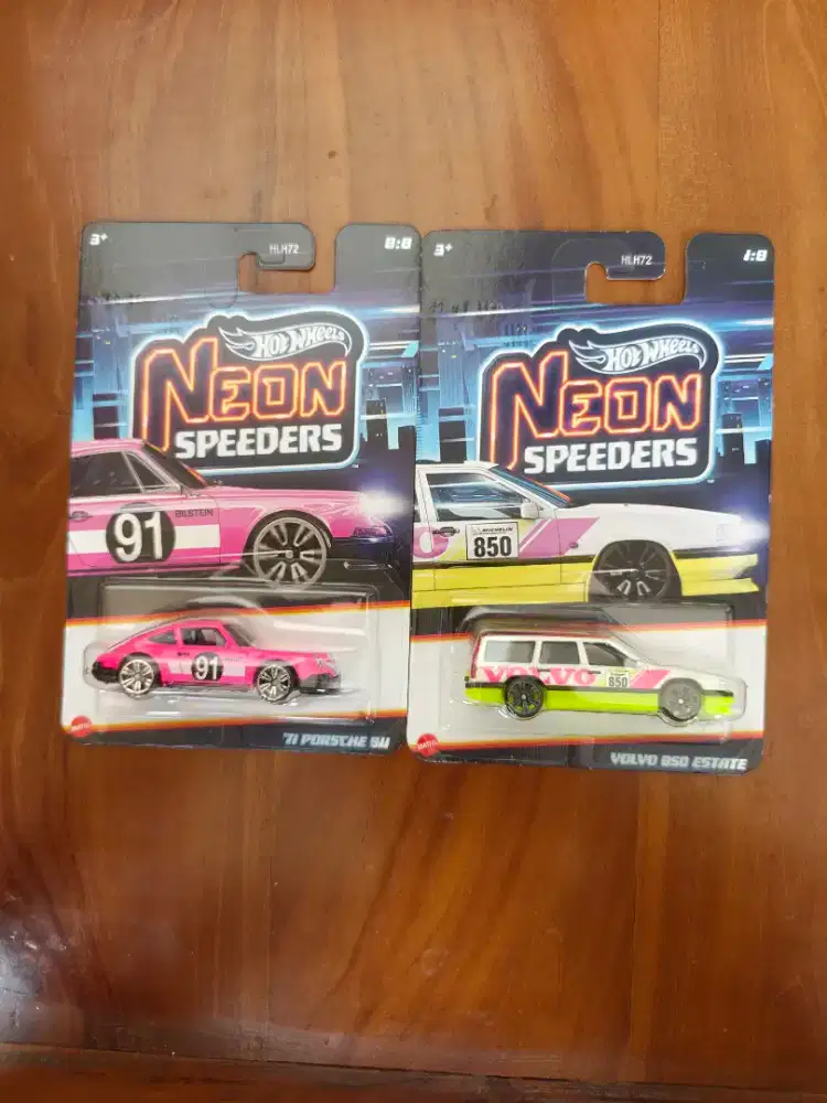 Hot wheels Porsche volvo