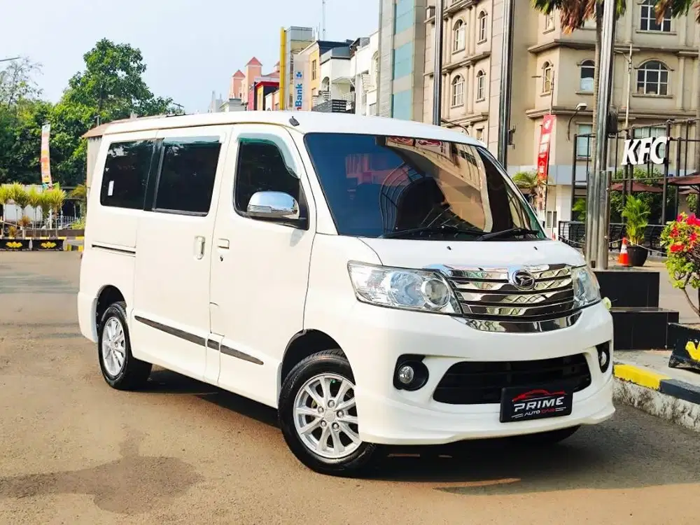 FULL ORI‼️ LIKE NEW‼️ Daihatsu Luxio 1.5 X Automatic 2017