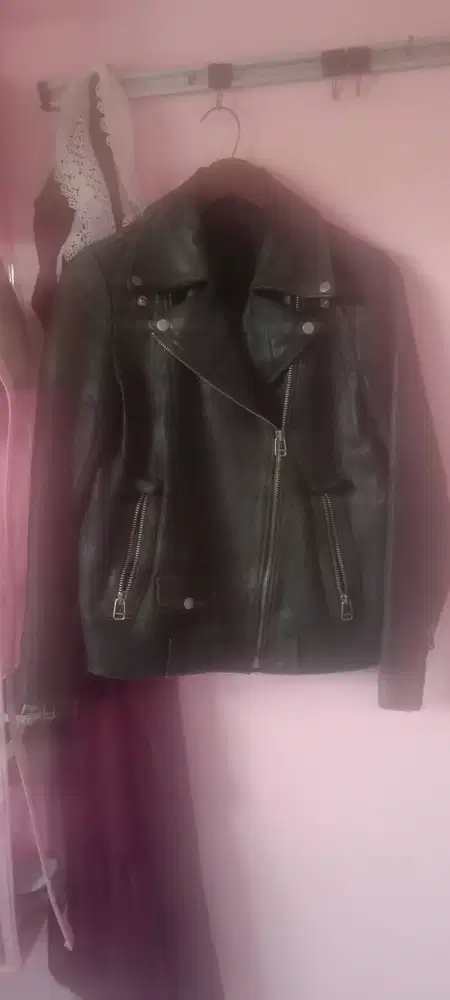 Jaket kulit tebal