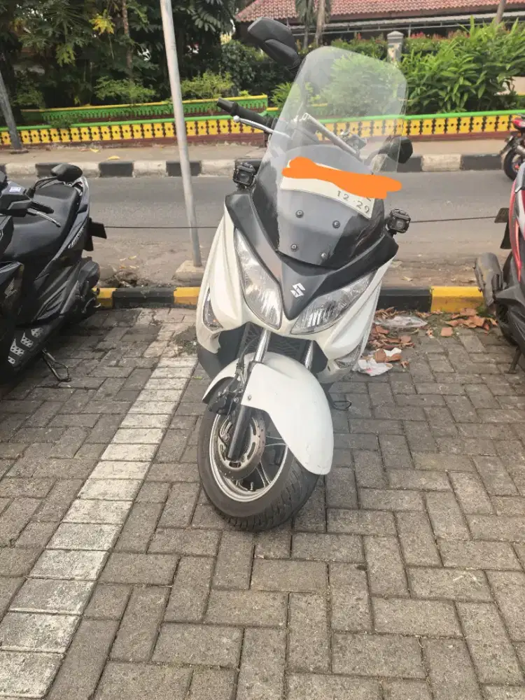 Suzuki Burgman 200cc Bagasi Besar