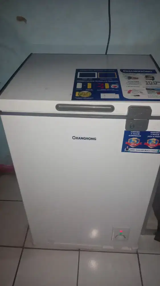 Freezer masih baru 2 bulan masih garansi