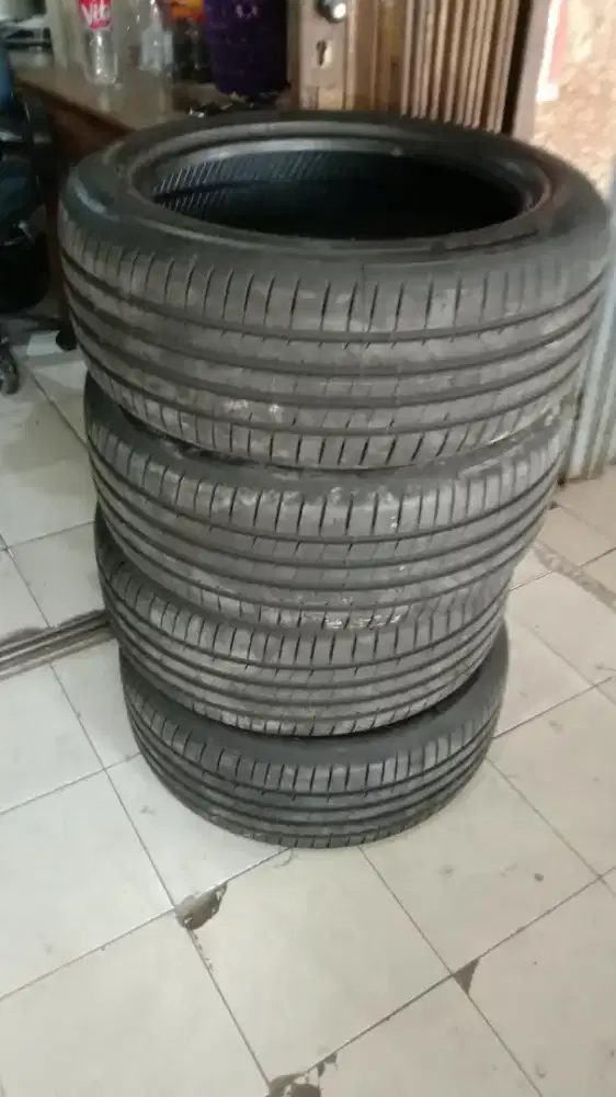 Ban hankook ventus prime 4 tahun 2026 kondisi 90%