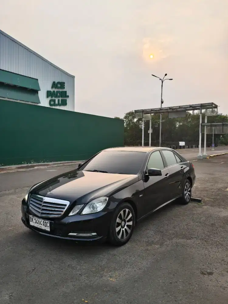 Mercedes Benz E200 2012 W212
