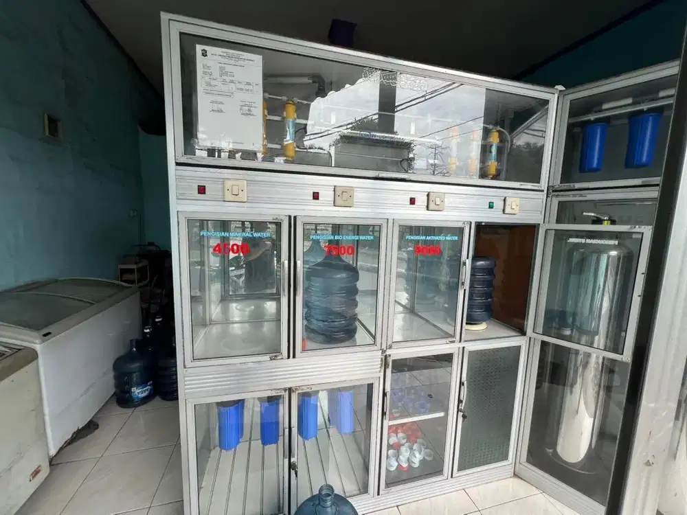 Mesin air isi ulang bio