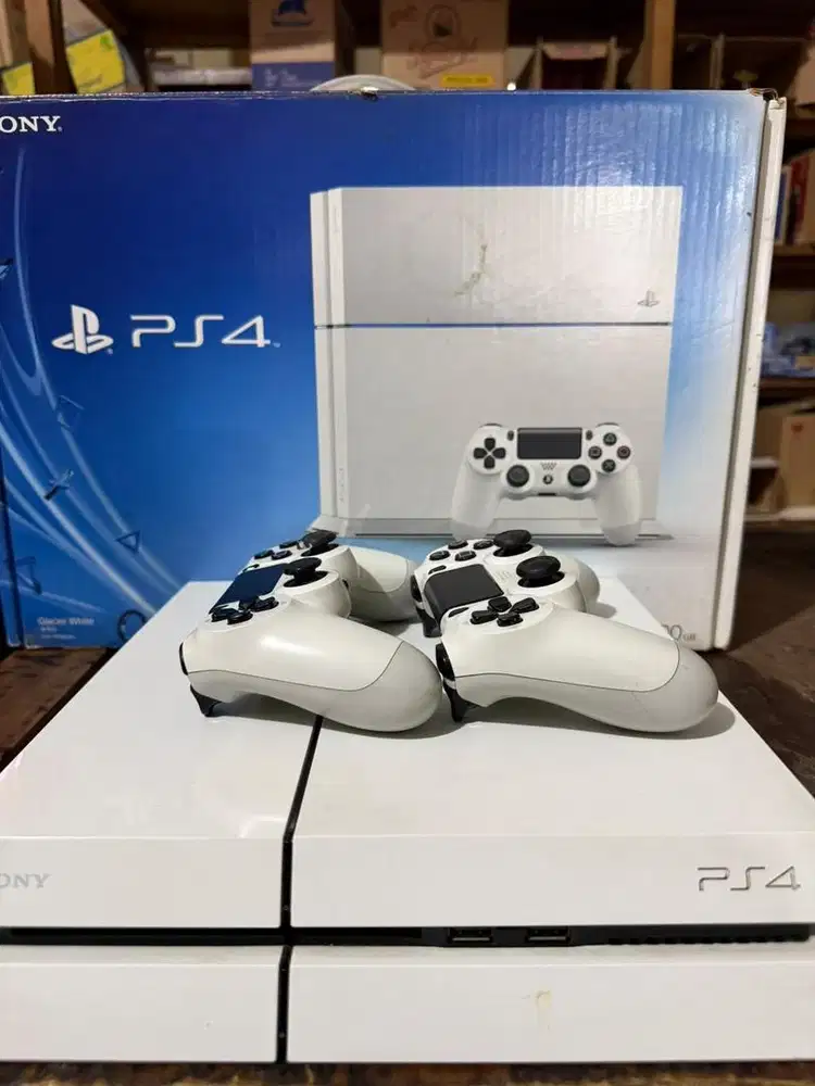PS 4 FAT 500GB Mulus Siap Pakai