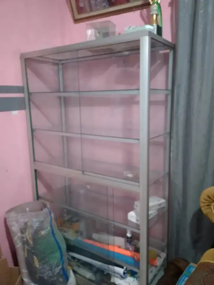 LEMARI ETALASE DISPLAY