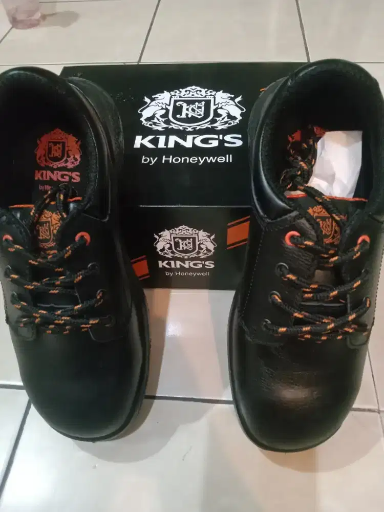 Sepatu Safety King's