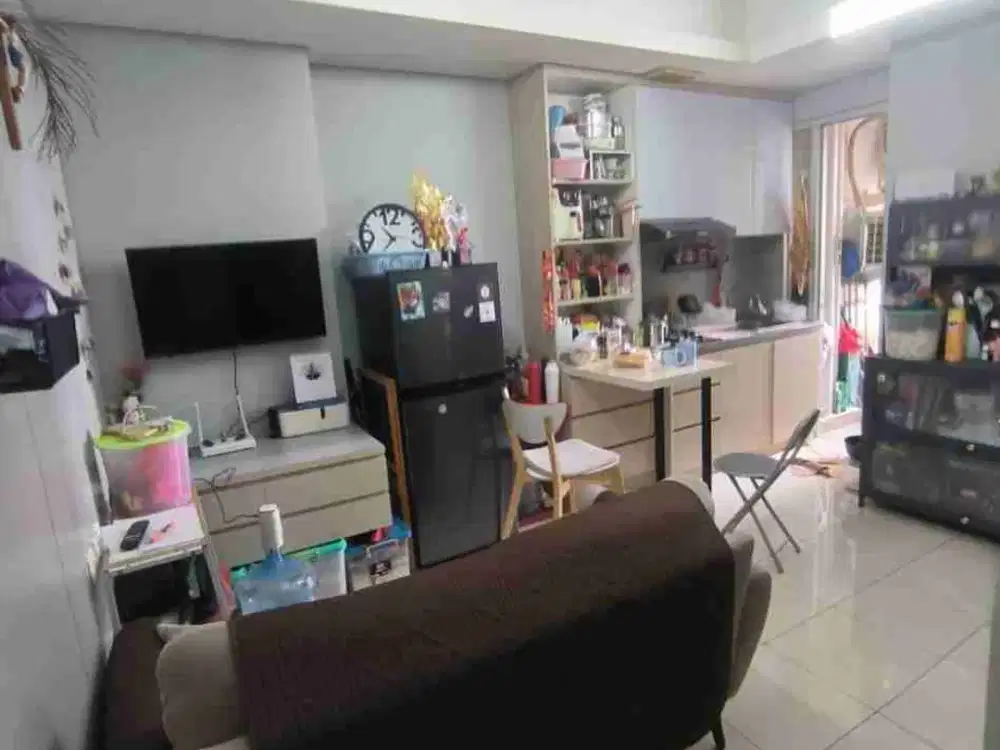 Apartemen rapih siap huni Green Lake Sunter semi furnished dijual tower Southern lantai rendah Sunter Jakarta utara