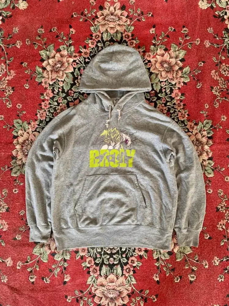 Hoddie uniqlo kolaborasi dragonball