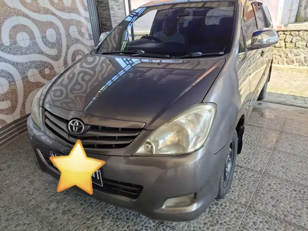 Toyota Kijang Inova Diesel Manual type E 2011