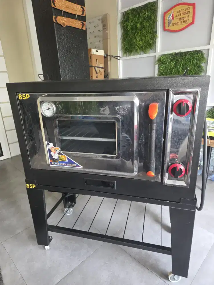 Preloved Oven Gas Zeppelin Seri Black - 2 tray