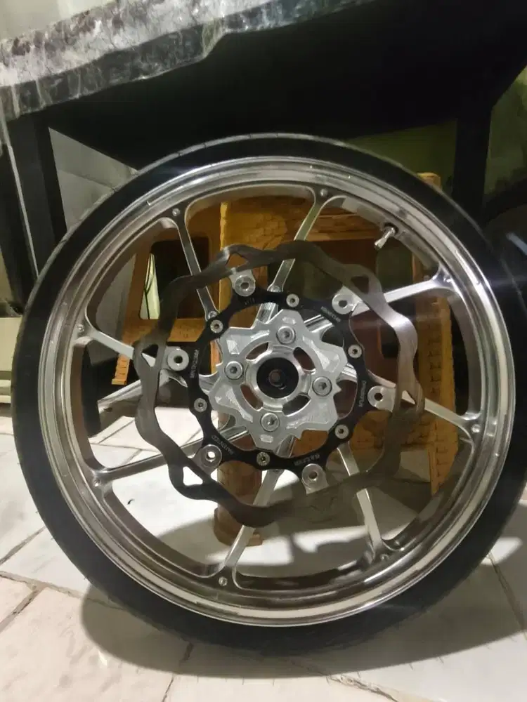 VND AK88 Ring 17 1.40 1.60 Vario 125 Lengkap Disk