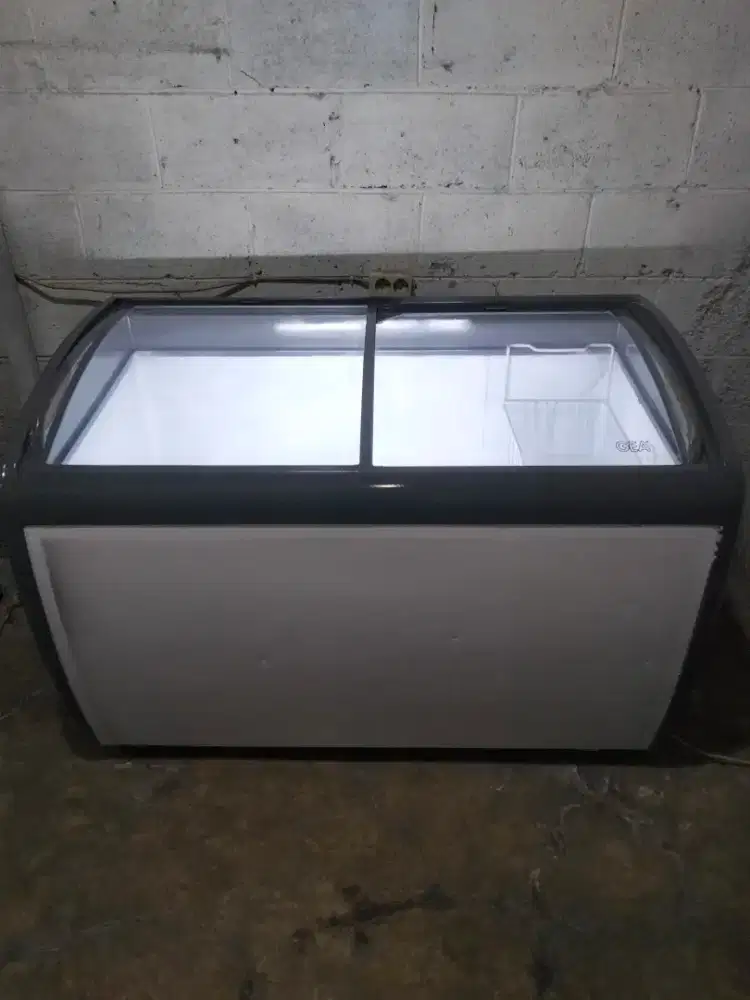 FREZER KACA 360LITER ( GEA )