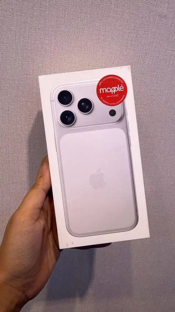 IPHONE 17PRO 256 SILVER & BLUE