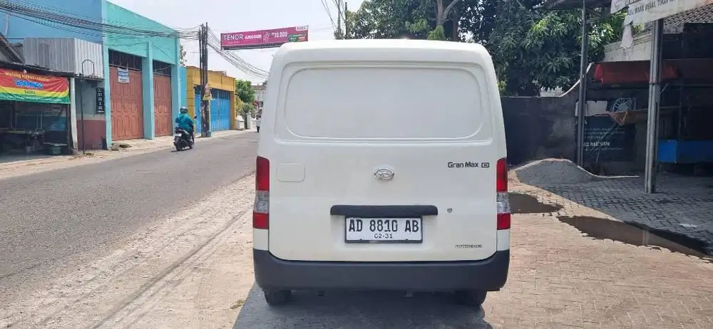 Grand max blind van 1.3 AC