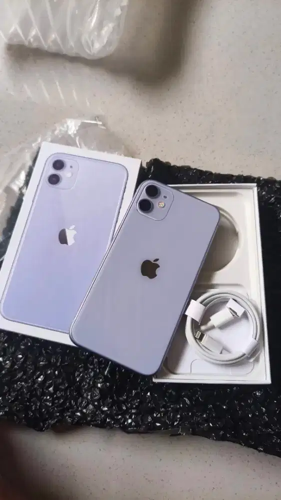 Iphone 11 /64 internal, exs inter all provider like new